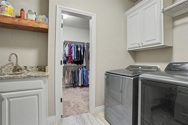 4600 Kentucky Ridge Drive, Mustang, OK 73064