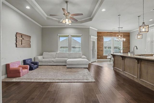 4600 Kentucky Ridge Drive, Mustang, OK 73064