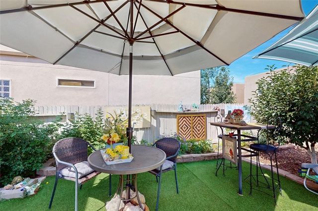 4210 Luz De Estrella, Santa Fe, NM 87507