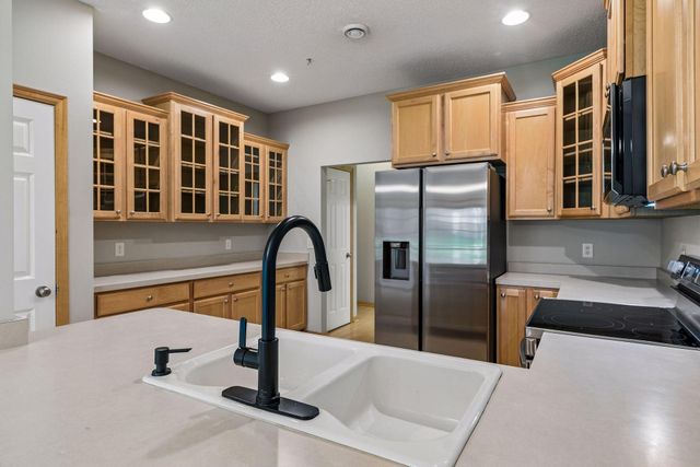 9122 Fox Court, Victoria, MN 55386