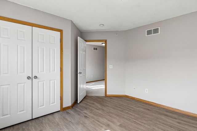 9122 Fox Court, Victoria, MN 55386