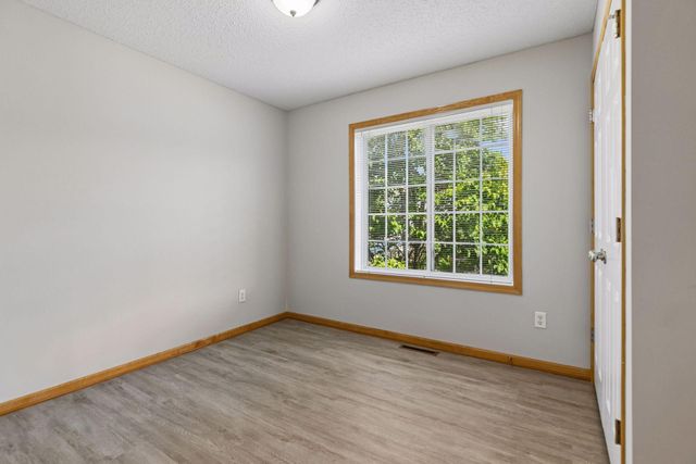 9122 Fox Court, Victoria, MN 55386