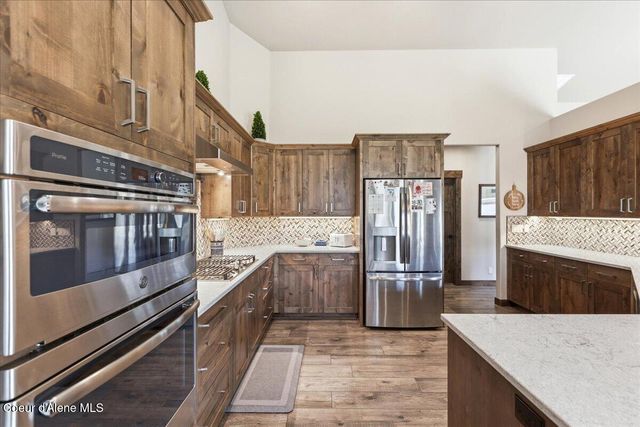 1037 E GRAVELSTONE CT, Hayden, ID 83835