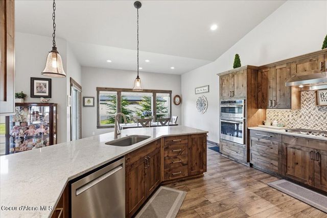 1037 E GRAVELSTONE CT, Hayden, ID 83835