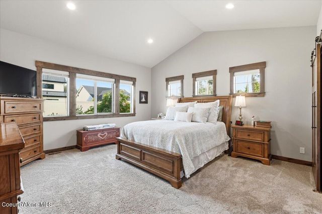 1037 E GRAVELSTONE CT, Hayden, ID 83835