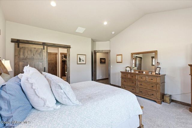 1037 E GRAVELSTONE CT, Hayden, ID 83835