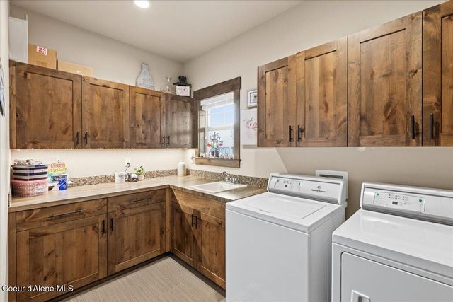 1037 E GRAVELSTONE CT, Hayden, ID 83835