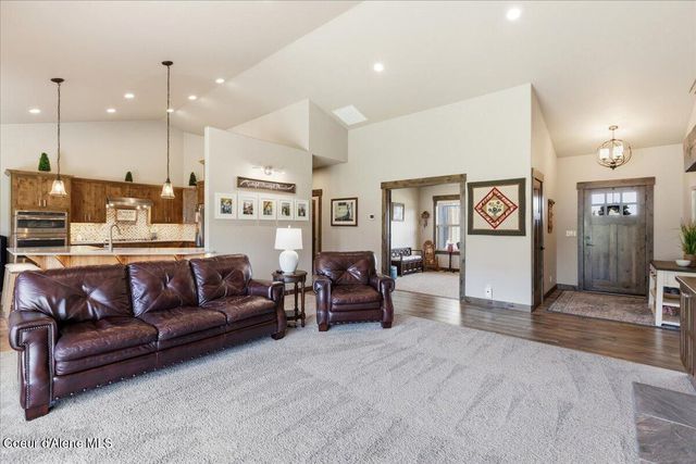 1037 E GRAVELSTONE CT, Hayden, ID 83835