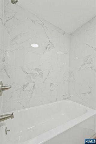 234 Columbia Avenue 19, Fort Lee, NJ 07024