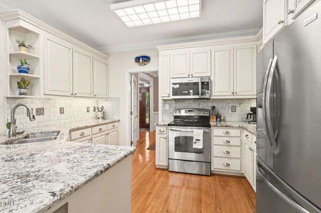 5221 Linksland Drive, Holly Springs, NC 27540