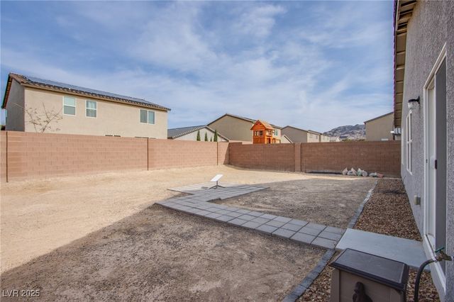 380 Horsetail Falls Street, Indian Springs, NV 89018