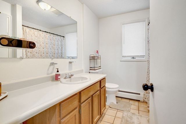 890-892 Saint James Ave, Springfield, MA 01104
