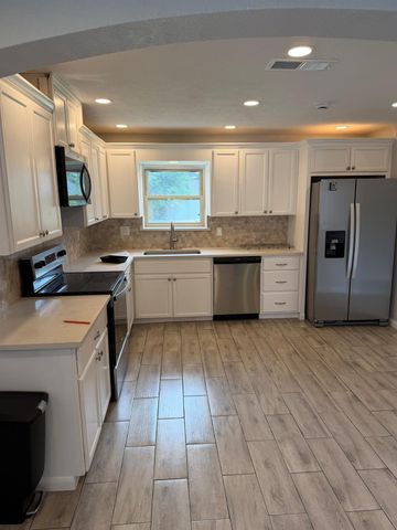 17078 Gleneagle Drive S, Conroe, TX 77385