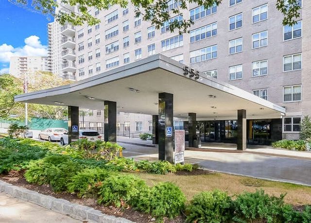 555 Kappock St Apt 16A, New York City, NY 10463