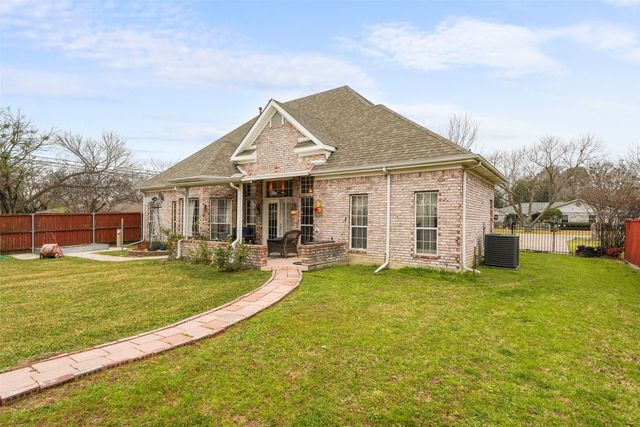 301 N Elm, Quinlan, TX 75474