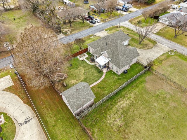 301 N Elm, Quinlan, TX 75474