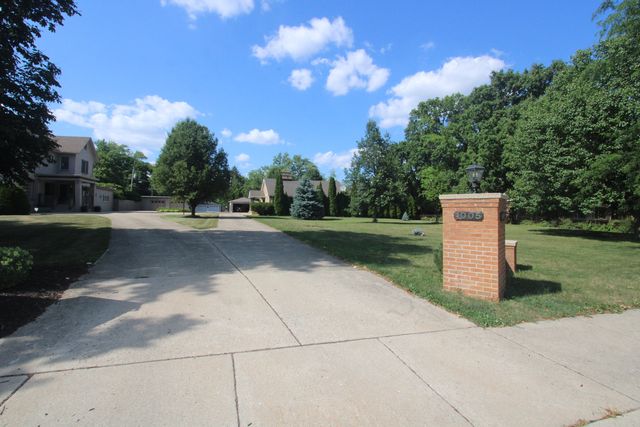 1005 Black Road, Joliet, IL 60435