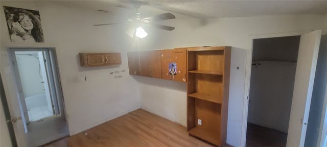 4987 Blue Water Circle, Granbury, TX 76049