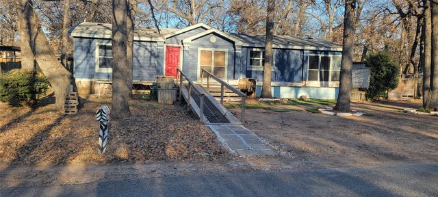 4987 Blue Water Circle, Granbury, TX 76049