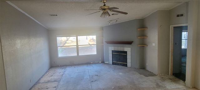 4987 Blue Water Circle, Granbury, TX 76049