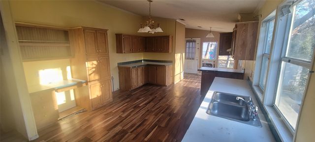 4987 Blue Water Circle, Granbury, TX 76049