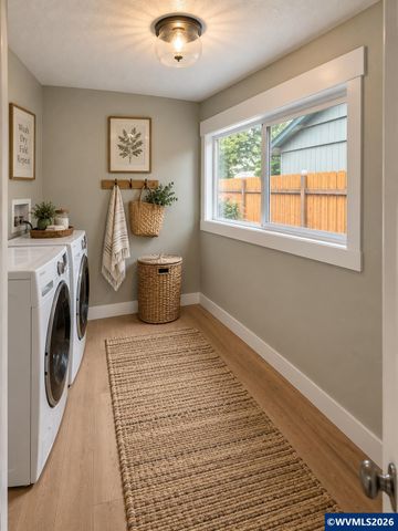 2395 4th St NE, Salem, OR 97301