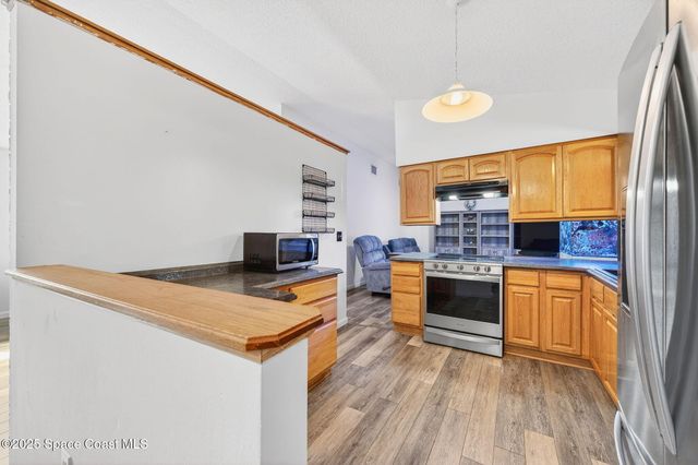 2261 Kent Street NE, Palm Bay, FL 32907