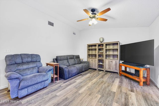 2261 Kent Street NE, Palm Bay, FL 32907