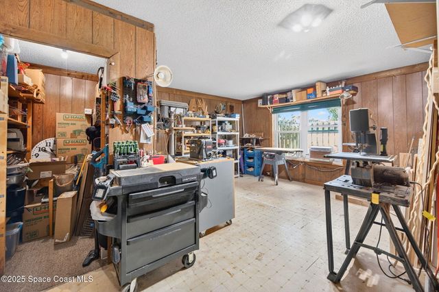 2261 Kent Street NE, Palm Bay, FL 32907