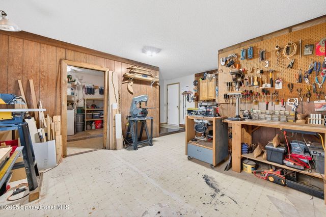 2261 Kent Street NE, Palm Bay, FL 32907