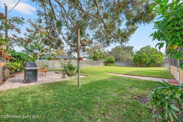 2261 Kent Street NE, Palm Bay, FL 32907