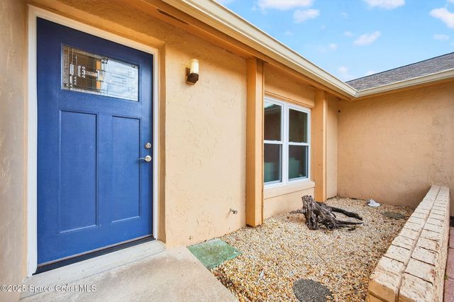 2261 Kent Street NE, Palm Bay, FL 32907