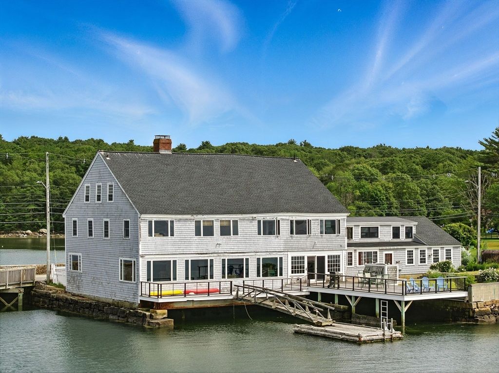 672 Washington Street, Gloucester, MA 01930
