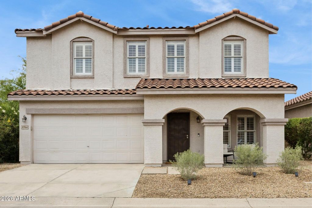 Image 1 of property listing at 8866 E SHANGRI LA Road, Scottsdale, AZ 85260