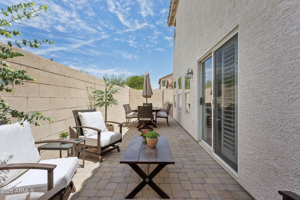 Image 27 of property listing at 8866 E SHANGRI LA Road, Scottsdale, AZ 85260