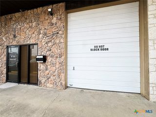 1304 E Rio Grande Street E, Victoria, TX 77901
