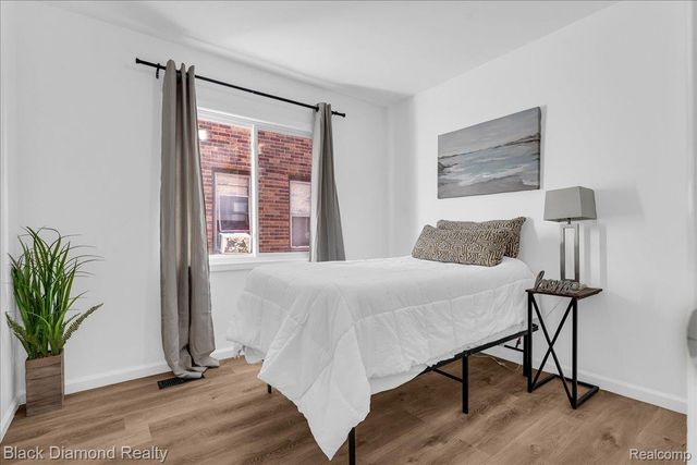 17187 Northlawn Street, Detroit, MI 48221