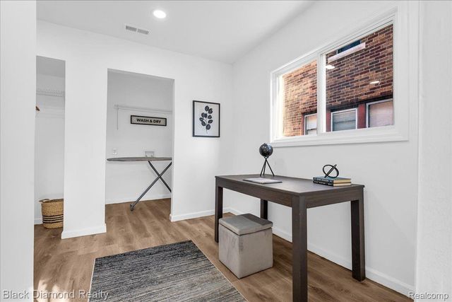 17187 Northlawn Street, Detroit, MI 48221