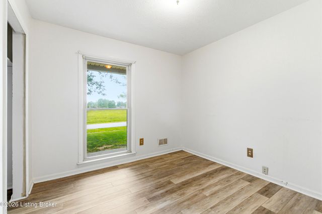 125 Bluegrass Way, Mt Washington, KY 40047