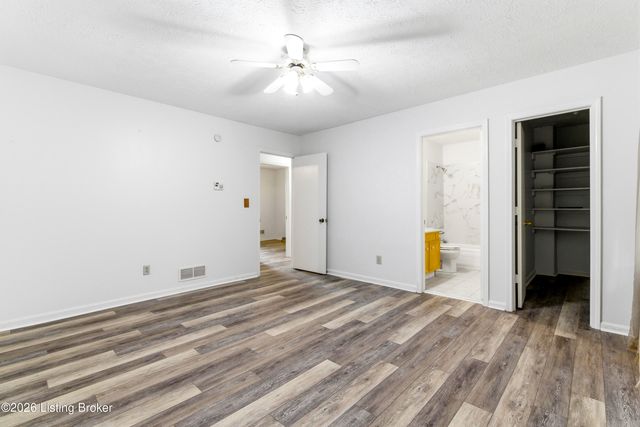 125 Bluegrass Way, Mt Washington, KY 40047