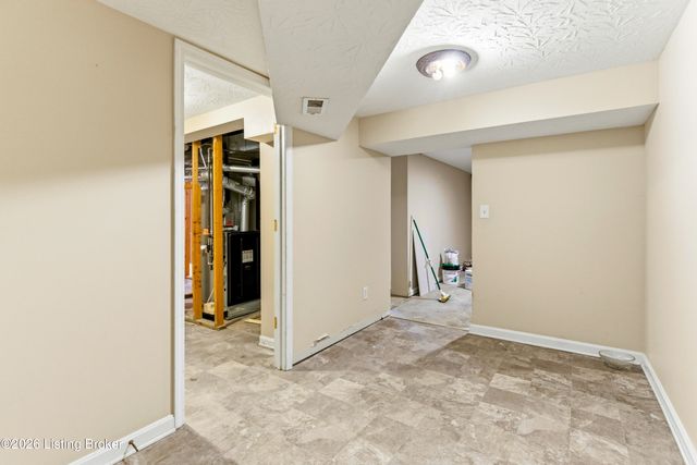 125 Bluegrass Way, Mt Washington, KY 40047