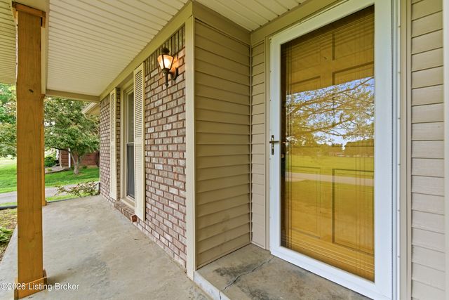 125 Bluegrass Way, Mt Washington, KY 40047