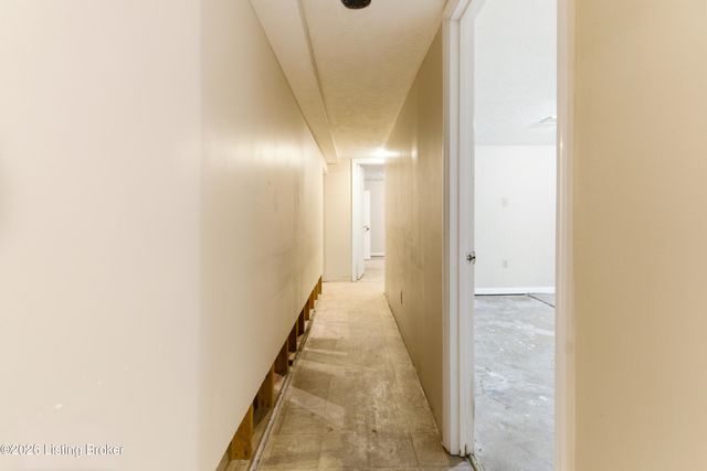 125 Bluegrass Way, Mt Washington, KY 40047