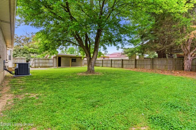 125 Bluegrass Way, Mt Washington, KY 40047