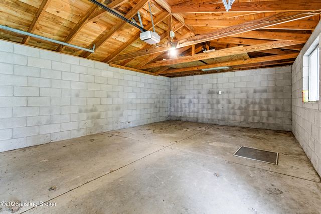 125 Bluegrass Way, Mt Washington, KY 40047