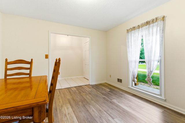 125 Bluegrass Way, Mt Washington, KY 40047