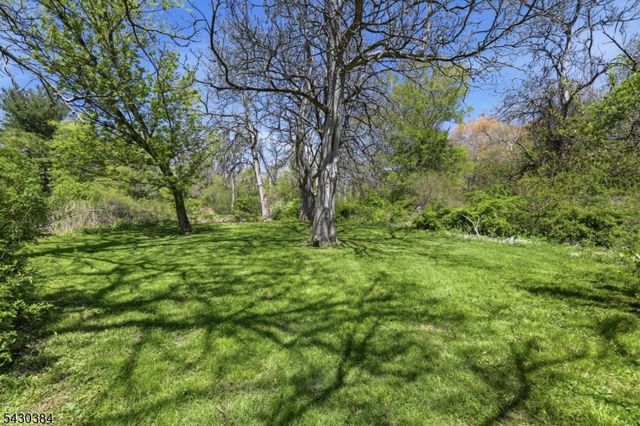 138 Bartley Rd, Washington Twp., NJ 07853