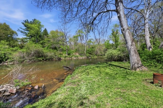 138 Bartley Rd, Washington Twp., NJ 07853