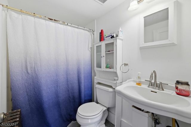 138 Bartley Rd, Washington Twp., NJ 07853