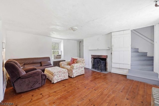 138 Bartley Rd, Washington Twp., NJ 07853